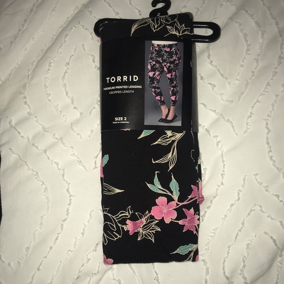 New Torrid leggings Bundle - Picture 2 of 2
